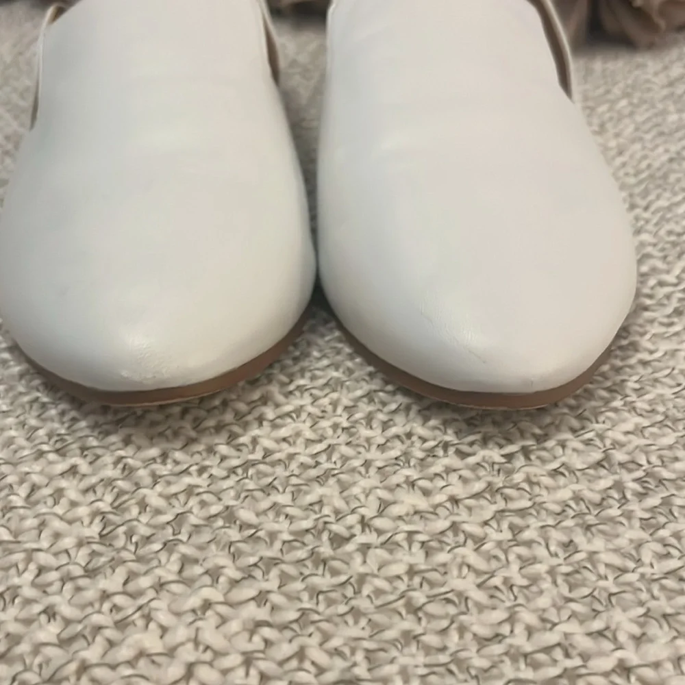 Halogen Women’s White Leather Sylvia Convertible Mule Flat Slip On Loafers 9.5